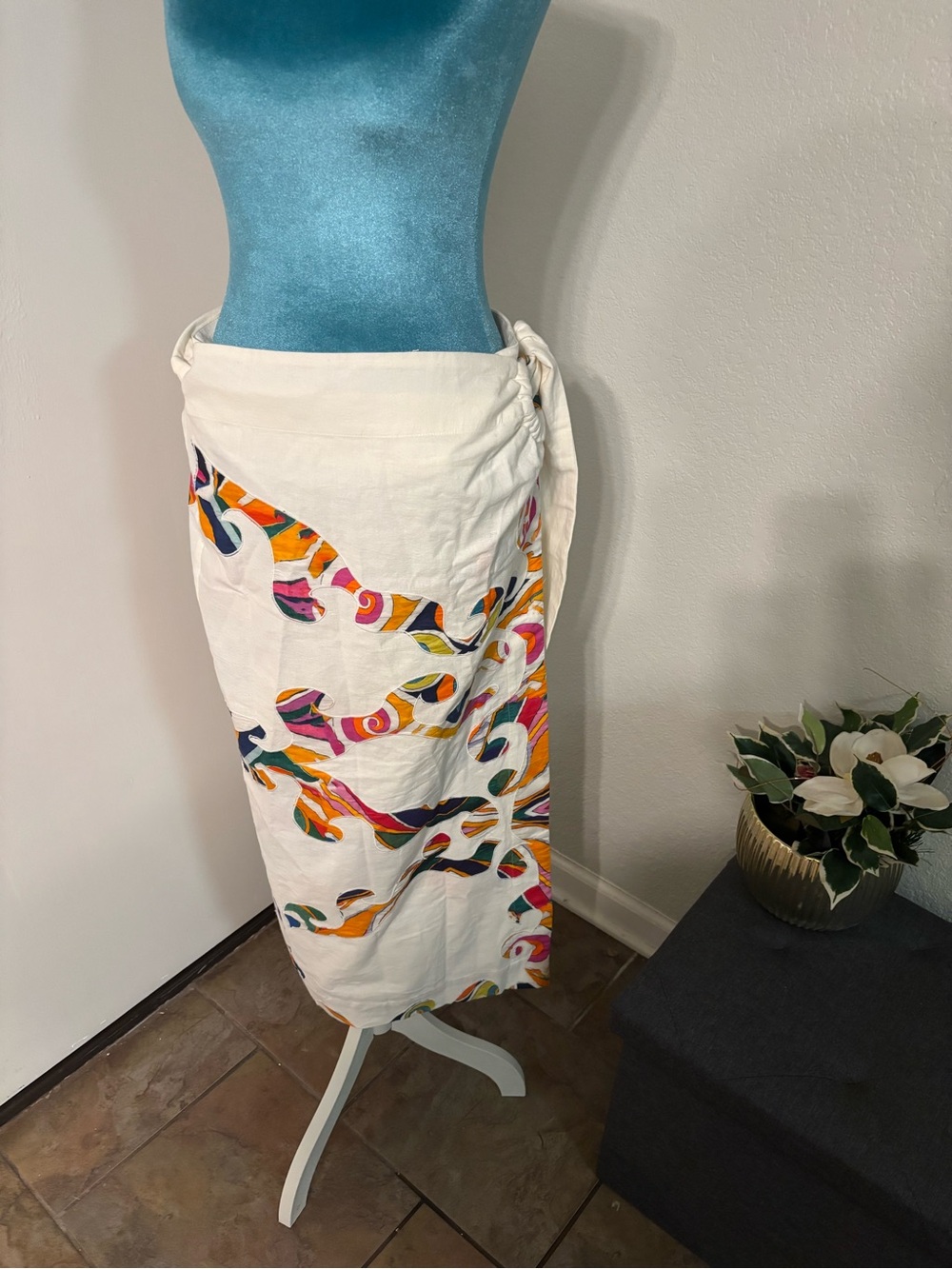 White Multicolor Wrap Skirt - Women Swim Cover-Up by Carolina K Bohoresort, size
